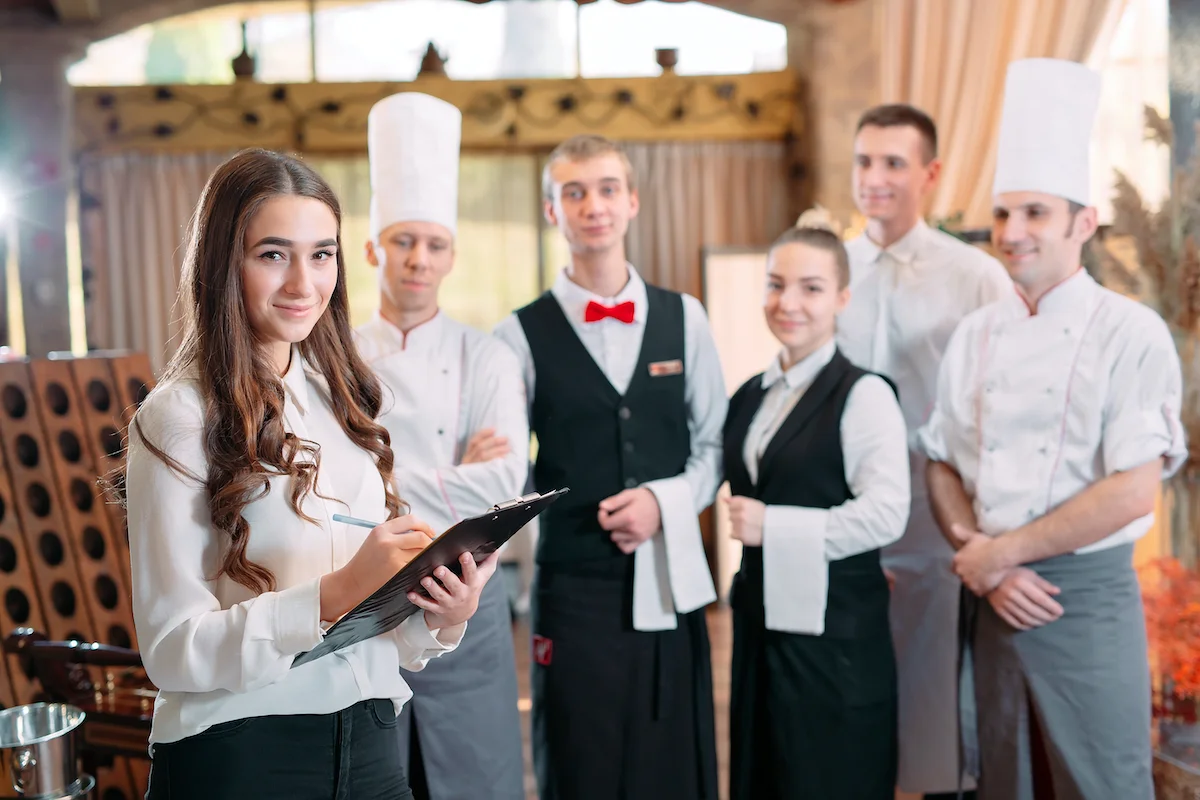 DIPLOMA OF HOSPITALITY MANAGEMENT